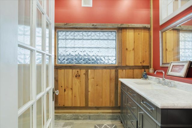 125 Sea Street, Hyannis, MA 02601