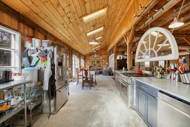 125 Sea Street, Hyannis, MA 02601