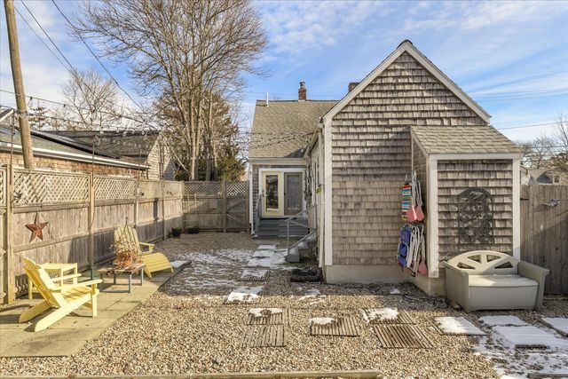 125 Sea Street, Hyannis, MA 02601