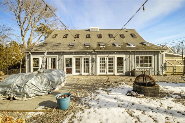 125 Sea Street, Hyannis, MA 02601