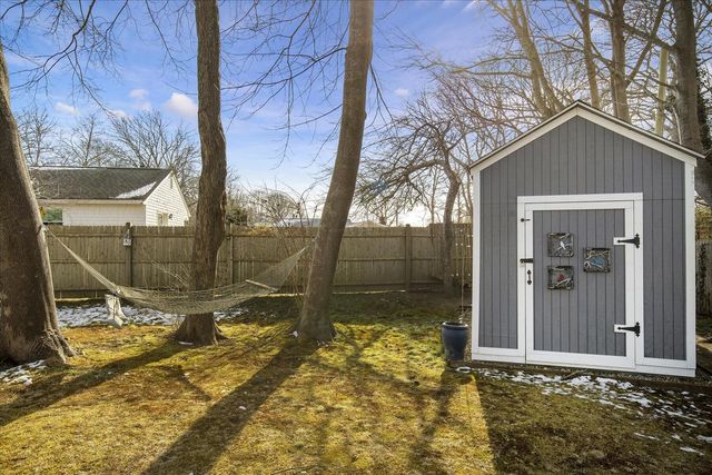 125 Sea Street, Hyannis, MA 02601