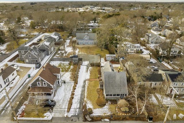 125 Sea Street, Hyannis, MA 02601