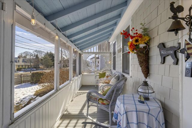 125 Sea Street, Hyannis, MA 02601