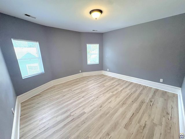 619 SW Buchanan ST, Topeka, KS 66606