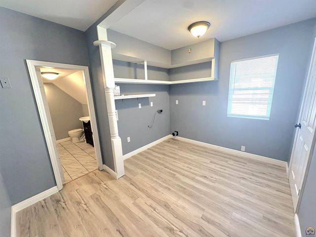 619 SW Buchanan ST, Topeka, KS 66606