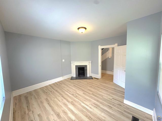 619 SW Buchanan ST, Topeka, KS 66606