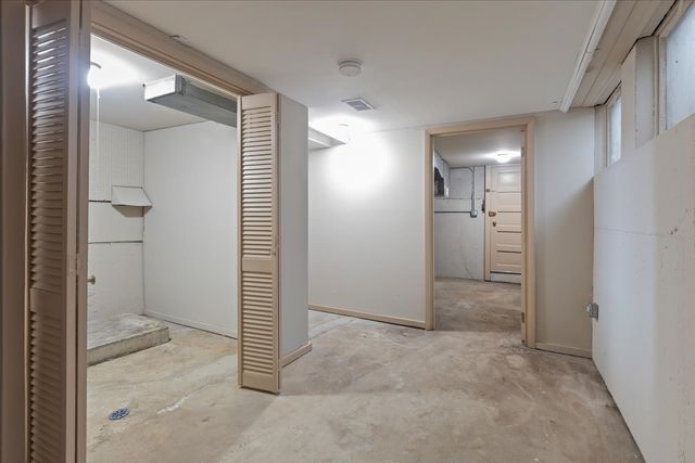 6745 N Saint Louis Avenue, Lincolnwood, IL 60712