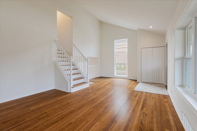 6745 N Saint Louis Avenue, Lincolnwood, IL 60712