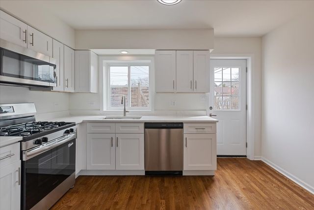 6745 N Saint Louis Avenue, Lincolnwood, IL 60712