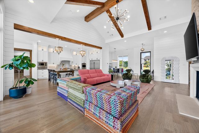 531 Lodge Hill Drive, Heath, TX 75032