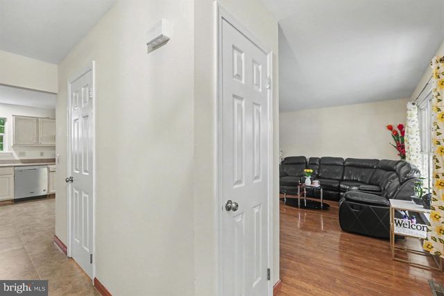 113 KINGS MILL CT, Harrisburg, PA 17110