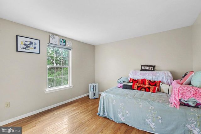 113 KINGS MILL CT, Harrisburg, PA 17110