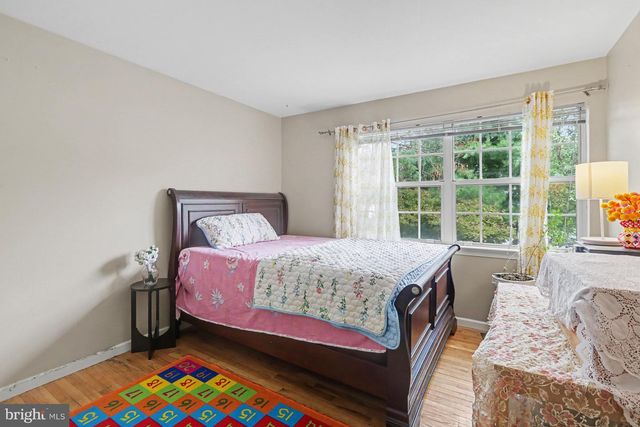 113 KINGS MILL CT, Harrisburg, PA 17110