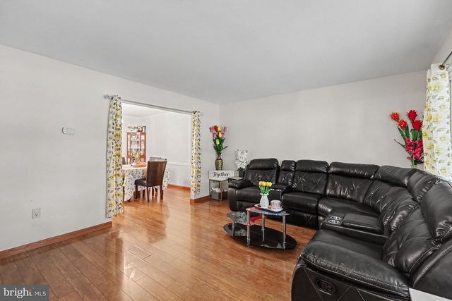 113 KINGS MILL CT, Harrisburg, PA 17110