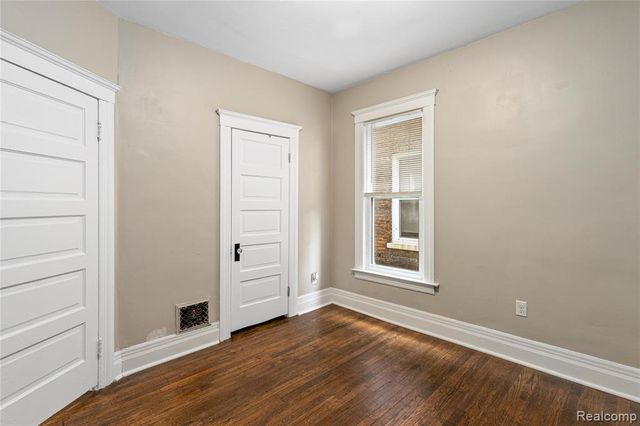 66 W Philadelphia Street, Detroit, MI 48202
