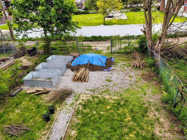 66 W Philadelphia Street, Detroit, MI 48202