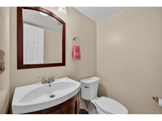 8096 Lee Ct, Arvada, CO 80005