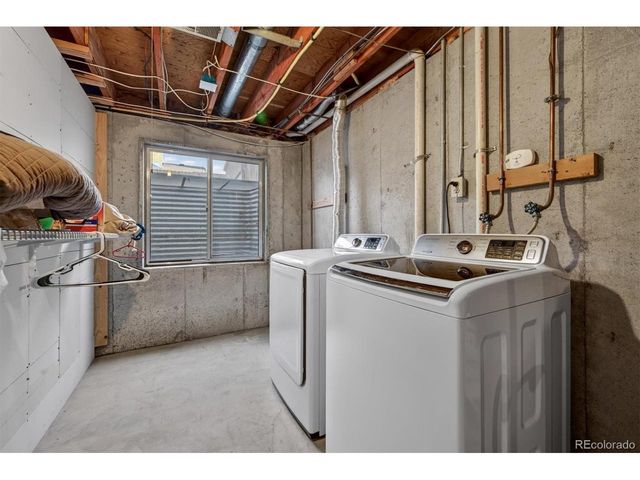 8096 Lee Ct, Arvada, CO 80005