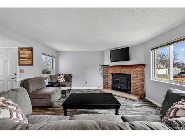 8096 Lee Ct, Arvada, CO 80005