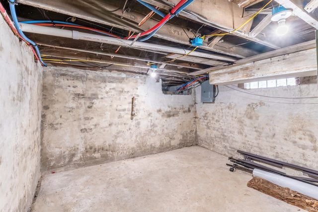 929 E Berry Street, Fort Wayne, IN 46803