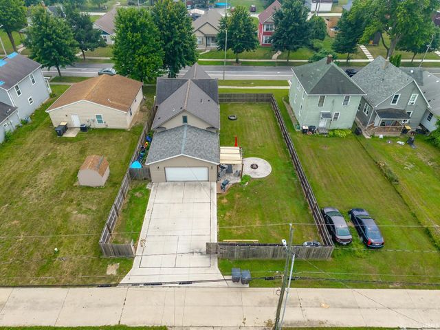 929 E Berry Street, Fort Wayne, IN 46803