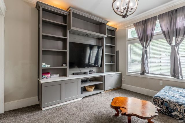 929 E Berry Street, Fort Wayne, IN 46803