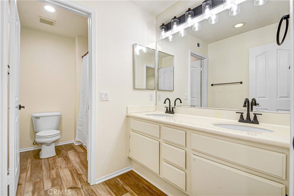Image 15 of property listing at 1051 Winthrop Drive, Corona, CA 92882