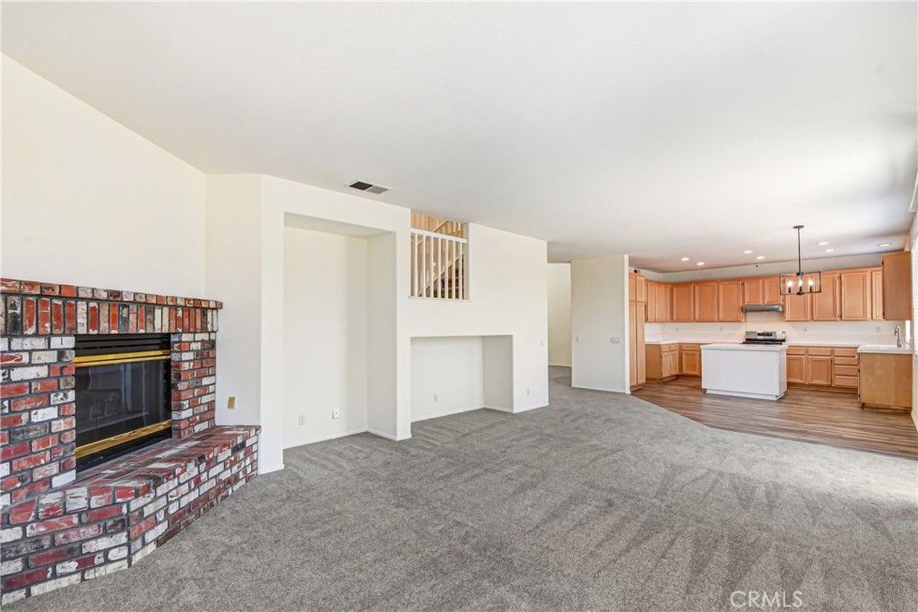Image 6 of property listing at 1051 Winthrop Drive, Corona, CA 92882