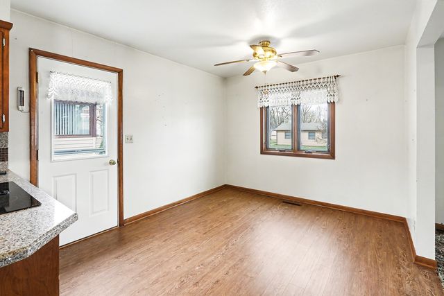 305 E 2nd Street, Pella, IA 50219