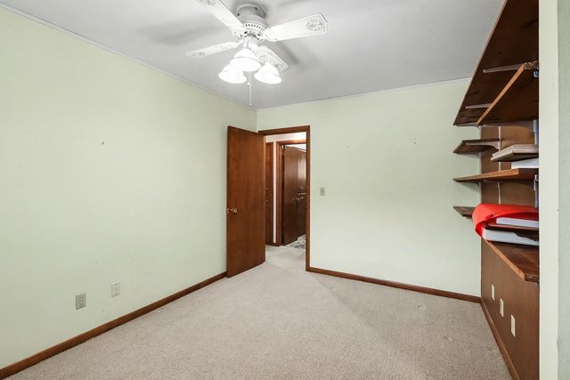 305 E 2nd Street, Pella, IA 50219