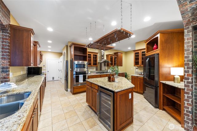 6608 Ivy Street, Anacortes, WA 98221