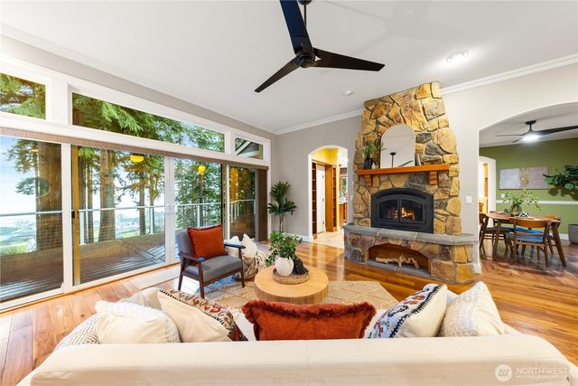 6608 Ivy Street, Anacortes, WA 98221