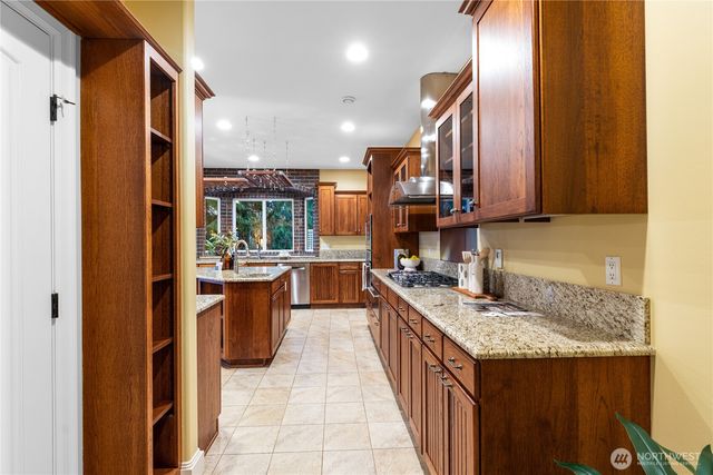 6608 Ivy Street, Anacortes, WA 98221