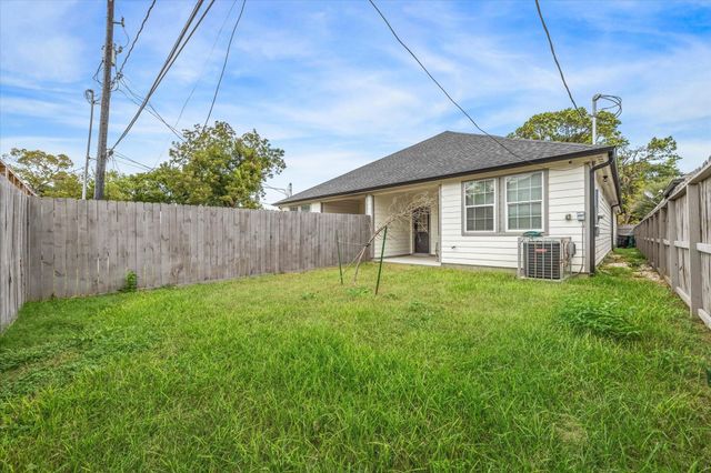 7817 Maxroy Street, Houston, TX 77088