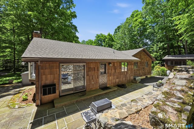 11 Wicks Manor Drive, Danbury, CT 06810