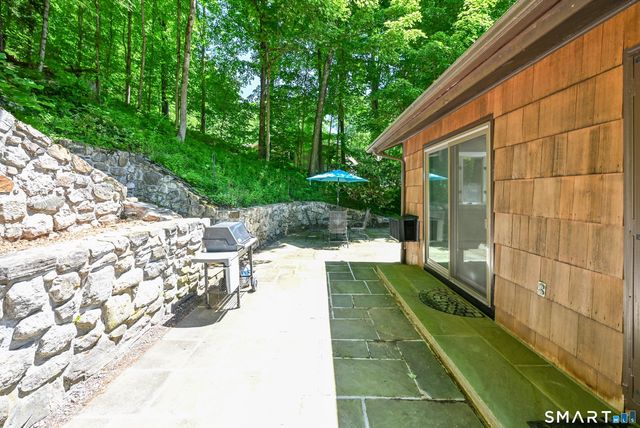 11 Wicks Manor Drive, Danbury, CT 06810