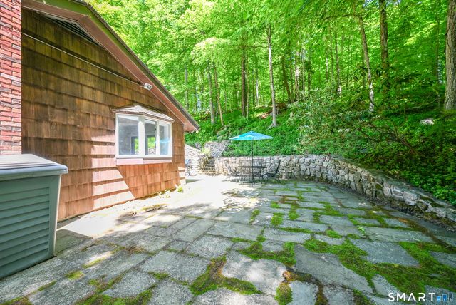 11 Wicks Manor Drive, Danbury, CT 06810