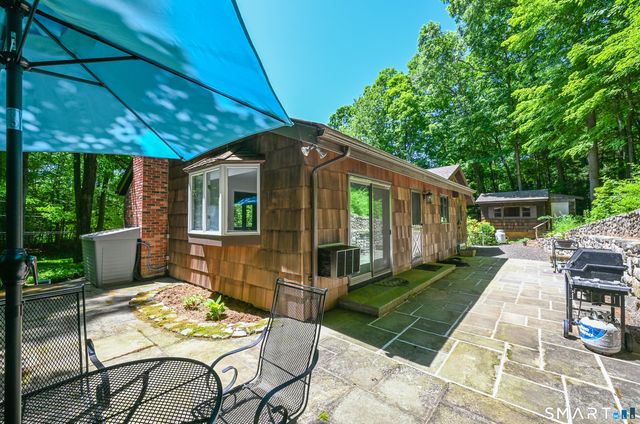 11 Wicks Manor Drive, Danbury, CT 06810