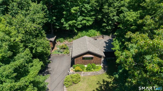 11 Wicks Manor Drive, Danbury, CT 06810