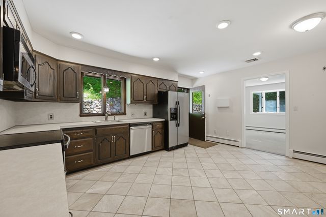 11 Wicks Manor Drive, Danbury, CT 06810