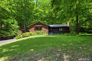 11 Wicks Manor Drive, Danbury, CT 06810