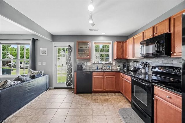 635 Popes Creek Road, Kernersville, NC 27284