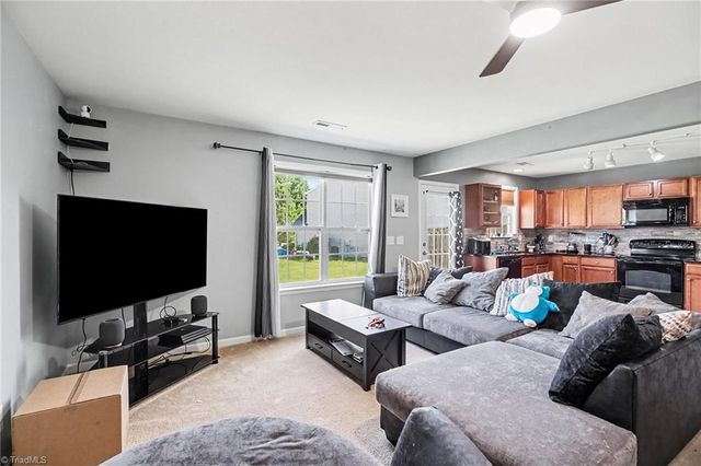 635 Popes Creek Road, Kernersville, NC 27284