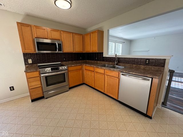 9543 W Campfire Drive, Pendleton, IN 46064