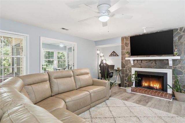 831 Sentinel Ridge SW, Marietta, GA 30064