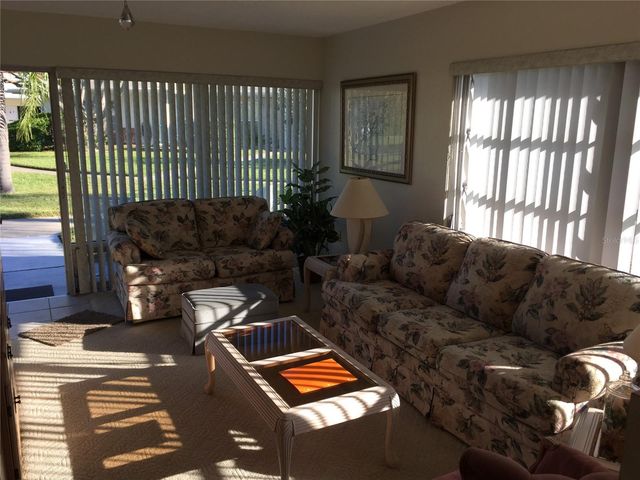 4345 TAHITIAN GARDENS CIRCLE E, Holiday, FL 34691
