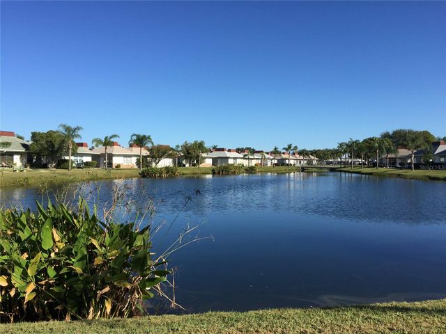 4345 TAHITIAN GARDENS CIRCLE E, Holiday, FL 34691