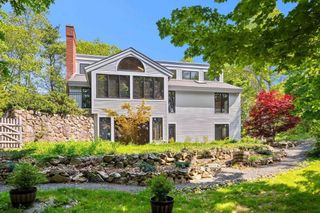 3 Whitman Pl, Beverly, MA 01915