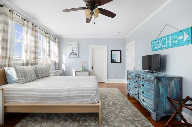 127 West Main Road, Middletown, RI 02842