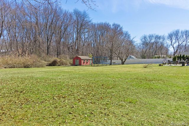 43 Harrison Avenue, Hauppauge, NY 11788